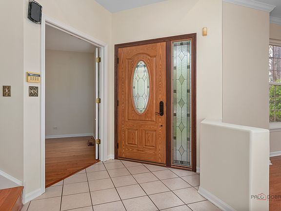 4th image of 251 Lenox Ln