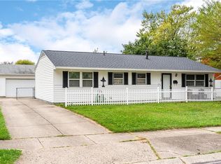 76 Sunburst Dr, Fairborn, OH 45324