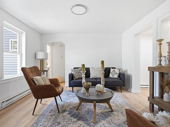 3rd image of 14 Staten St #2