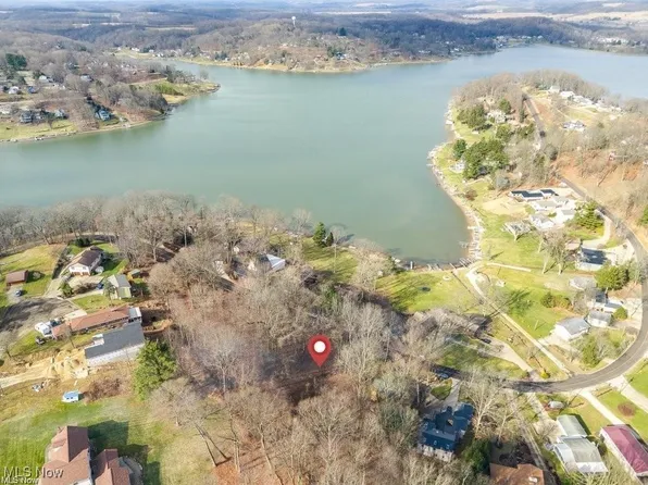 159 Cheyenne Trl, Malvern, OH 44644