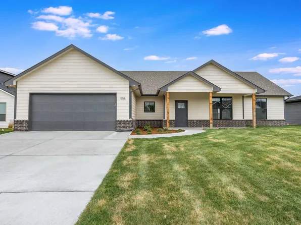 506 Sweetwater Rd, Maize, KS 67101