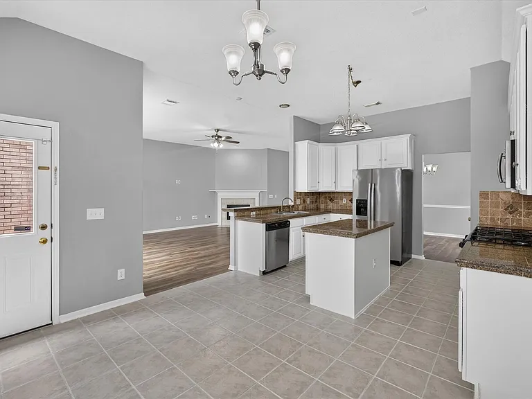 26 Millport Dr — Photo 10