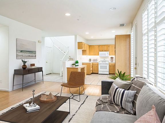 Additional Living Room