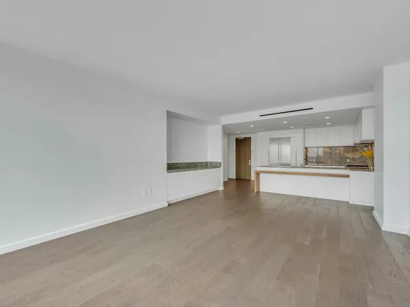 320 Adolphus Avenue image 9 of 43