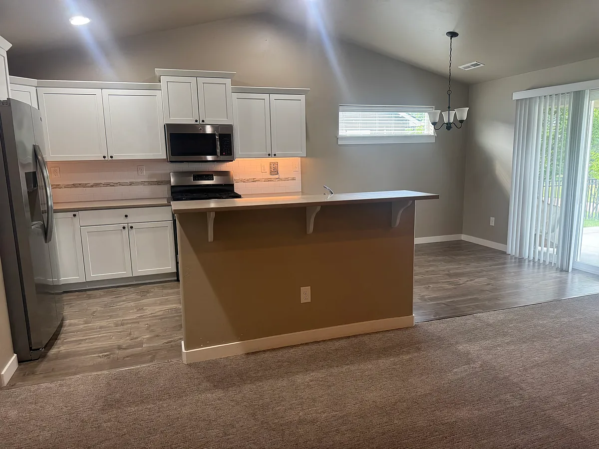 Kitchen - 3786 S Windy Ridge Dr