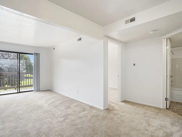 Apple Ridge Apartments — Photo 48