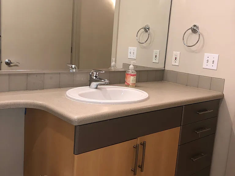 1700 N Northlake Way #106 — Photo 17