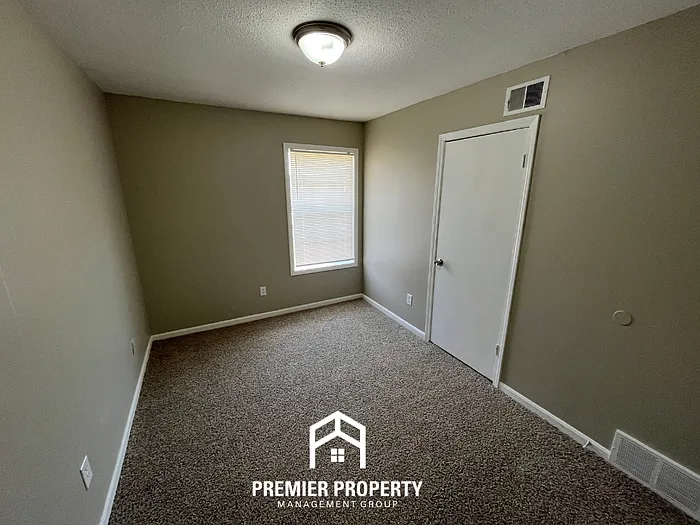 2986 Meadowfair Rd — Photo 19