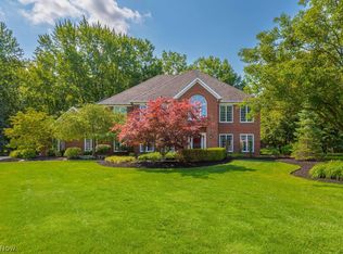 3251 Royal Oak Ct, Westlake, OH 44145