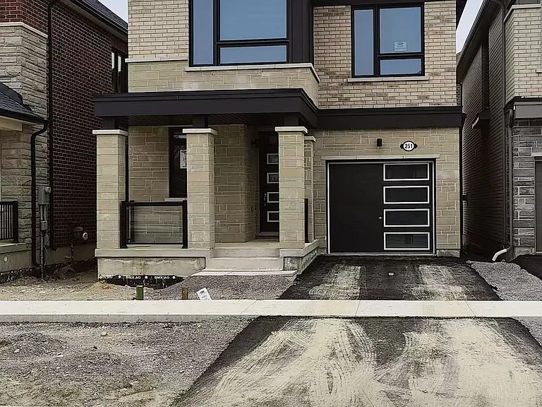 251 Beaverbrae Dr — Photo 1
