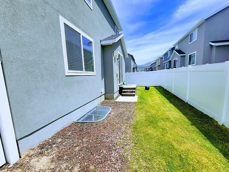 1049 W Albion Meadow Way — Photo 43