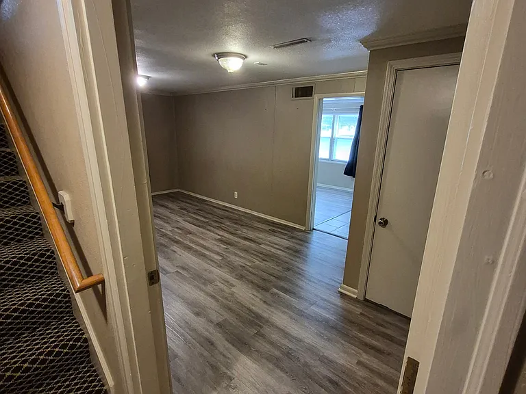 908 Cedar St #D — Photo 32