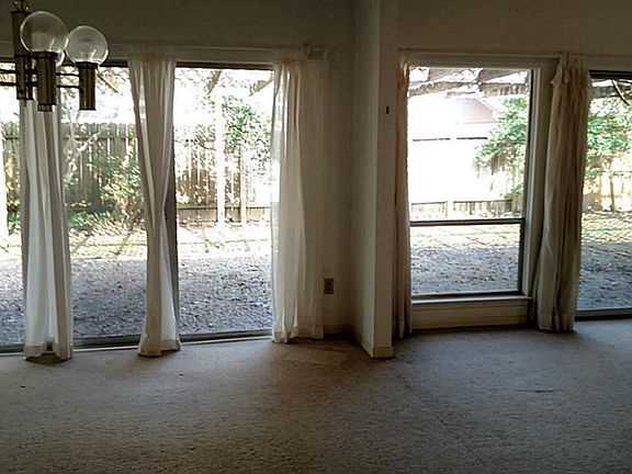 4th image of 15518 Creekhaven Dr