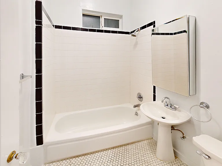 1408 California St #203 — Photo 7
