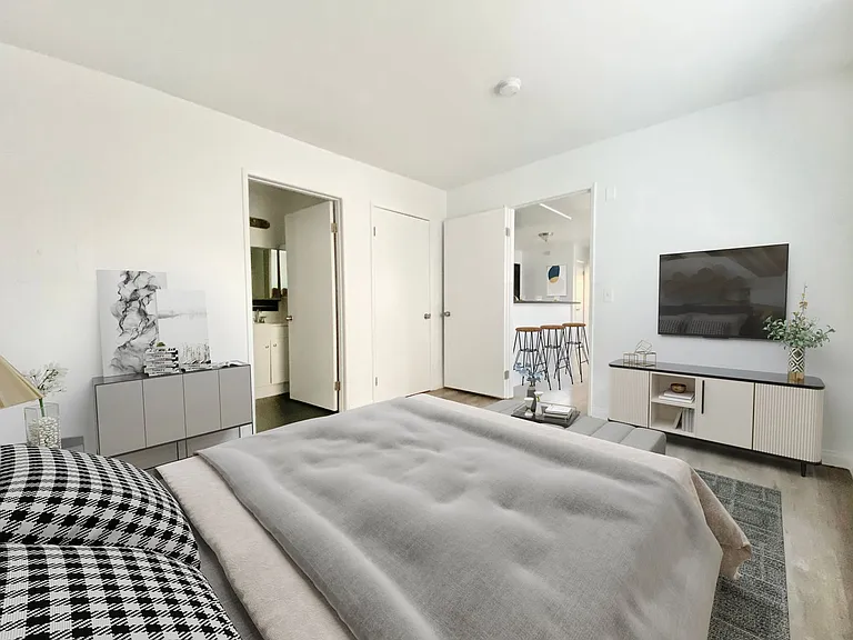 Electro Apartments - WSP 833 Berendo LLC — Photo 28