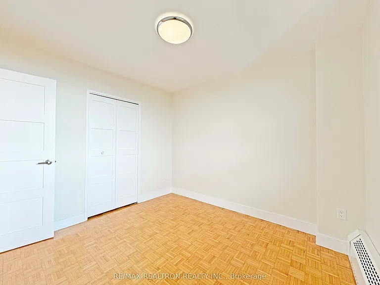 666 Spadina Ave #1001 — Photo 9