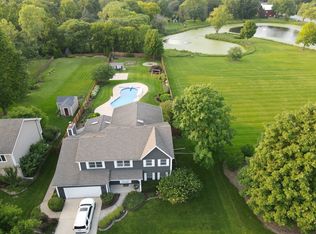 1219 Leverenz Rd, Naperville, IL 60564