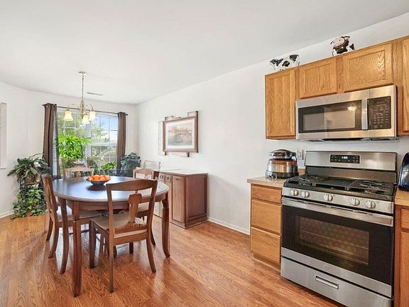 3rd image of 8402 Pierce Pl