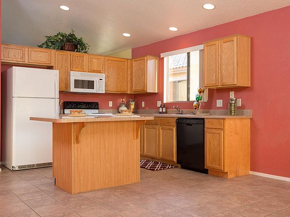 3rd image of 5085 N River Song Ln