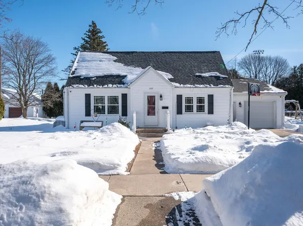 232 S 12th Ave, Sturgeon Bay, WI 54235