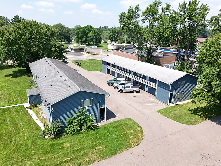 Silver Maple Village — Photo 9