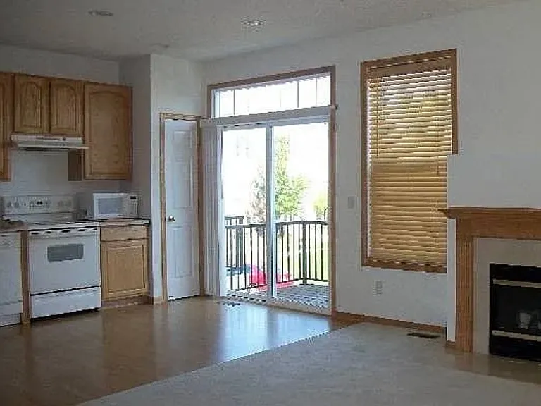 5541 Elm Grove Ct — Photo 4