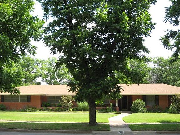 2nd image of 316 Elm Dr