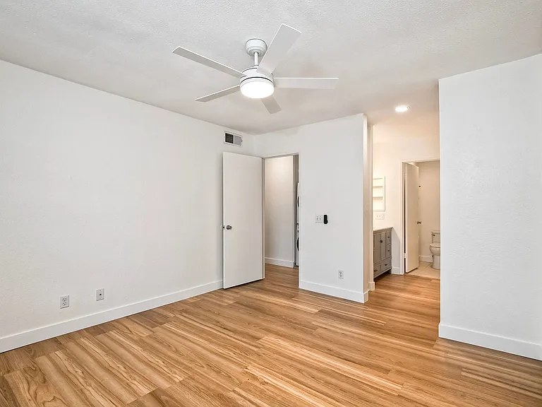 10910 Summerdale Way #340 — Photo 9