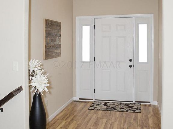 2nd image of 3021 6th St E