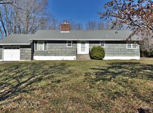 66 Old Tappan Rd, Old Tappan, NJ 07675