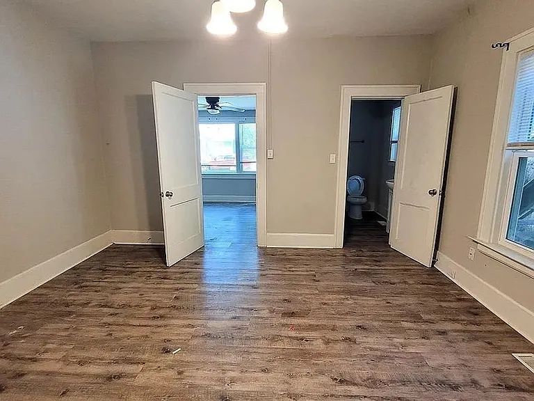 802B Park Ave — Photo 10