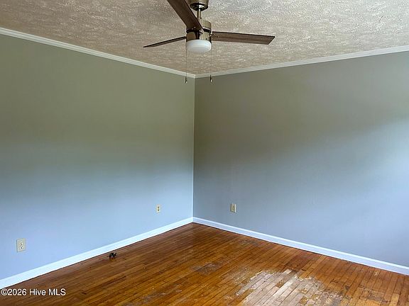 3rd image of 217 Loch Haven Rd