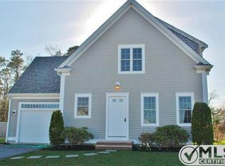 15 Center St, Mashpee, MA 02649