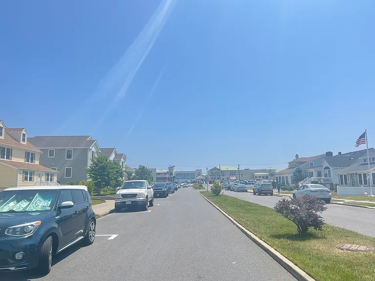31 Parkway — Photo 33