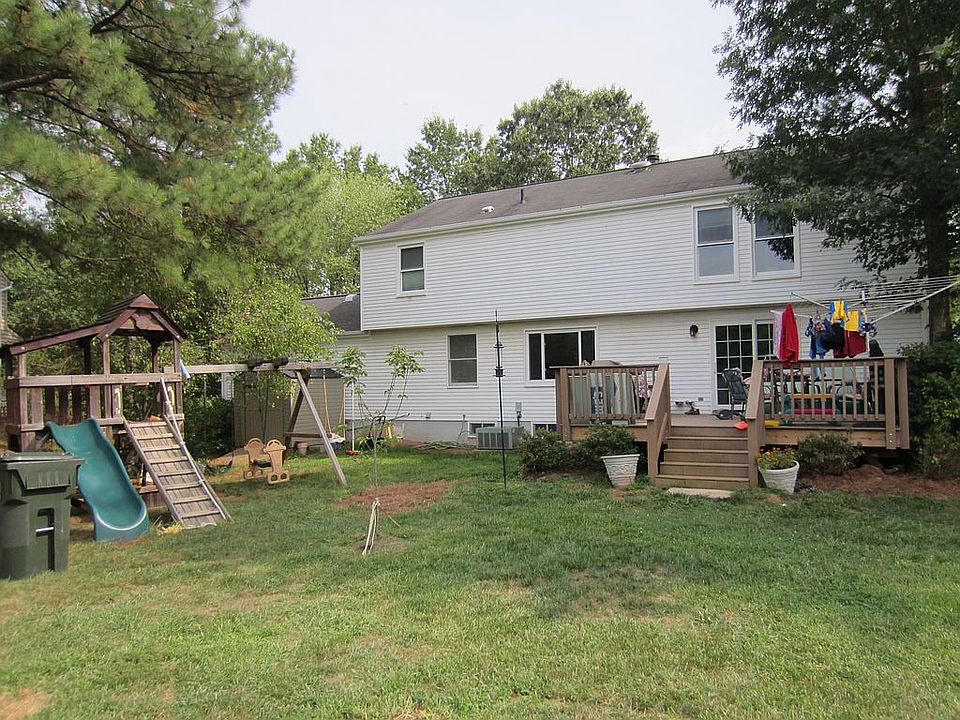 2nd image of 2668 Petersborough St