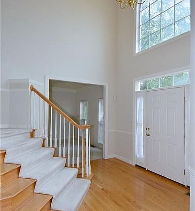 2nd image of 136 Tanglewood Dr