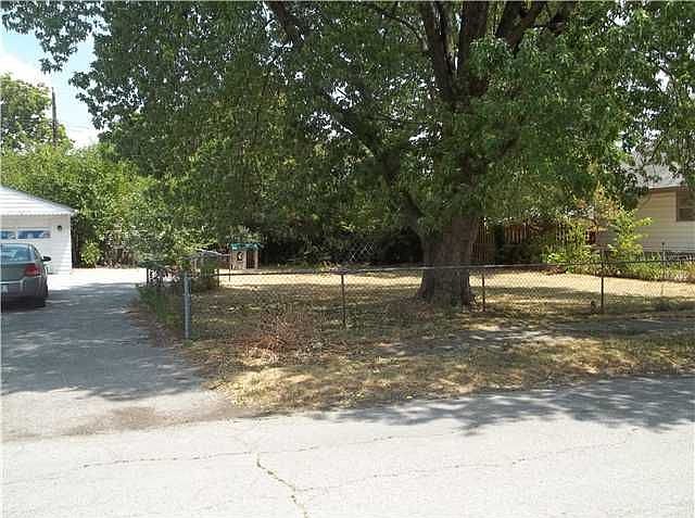 2nd image of 315 Barton Ave