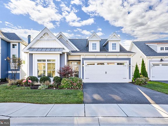 3rd image of 34637 Bessie Way #26
