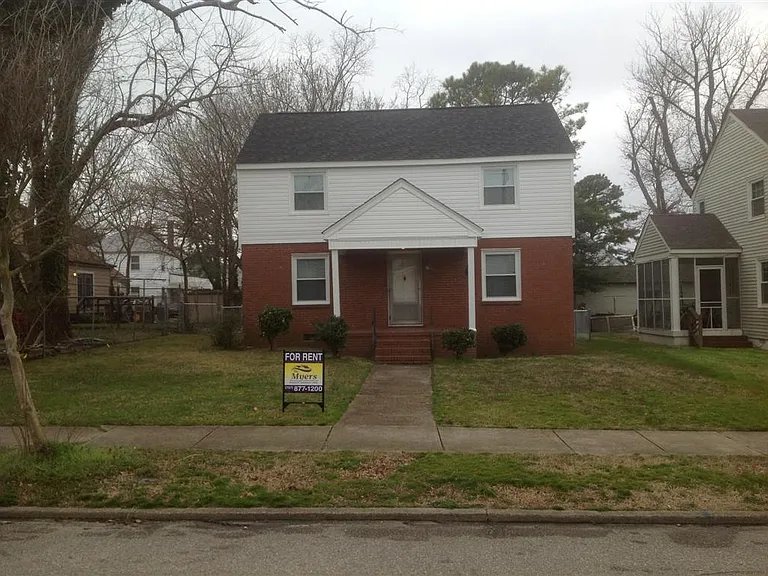 1709 Oak Ave — Photo 5
