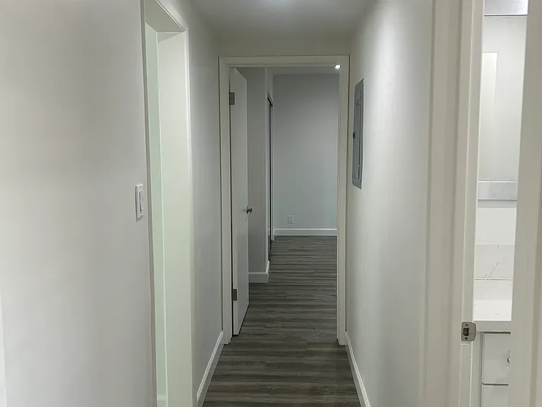 1060 S Sherbourne Dr #207 — Photo 11