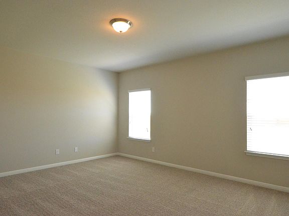 5th image of 2105 Port Ellen Dr