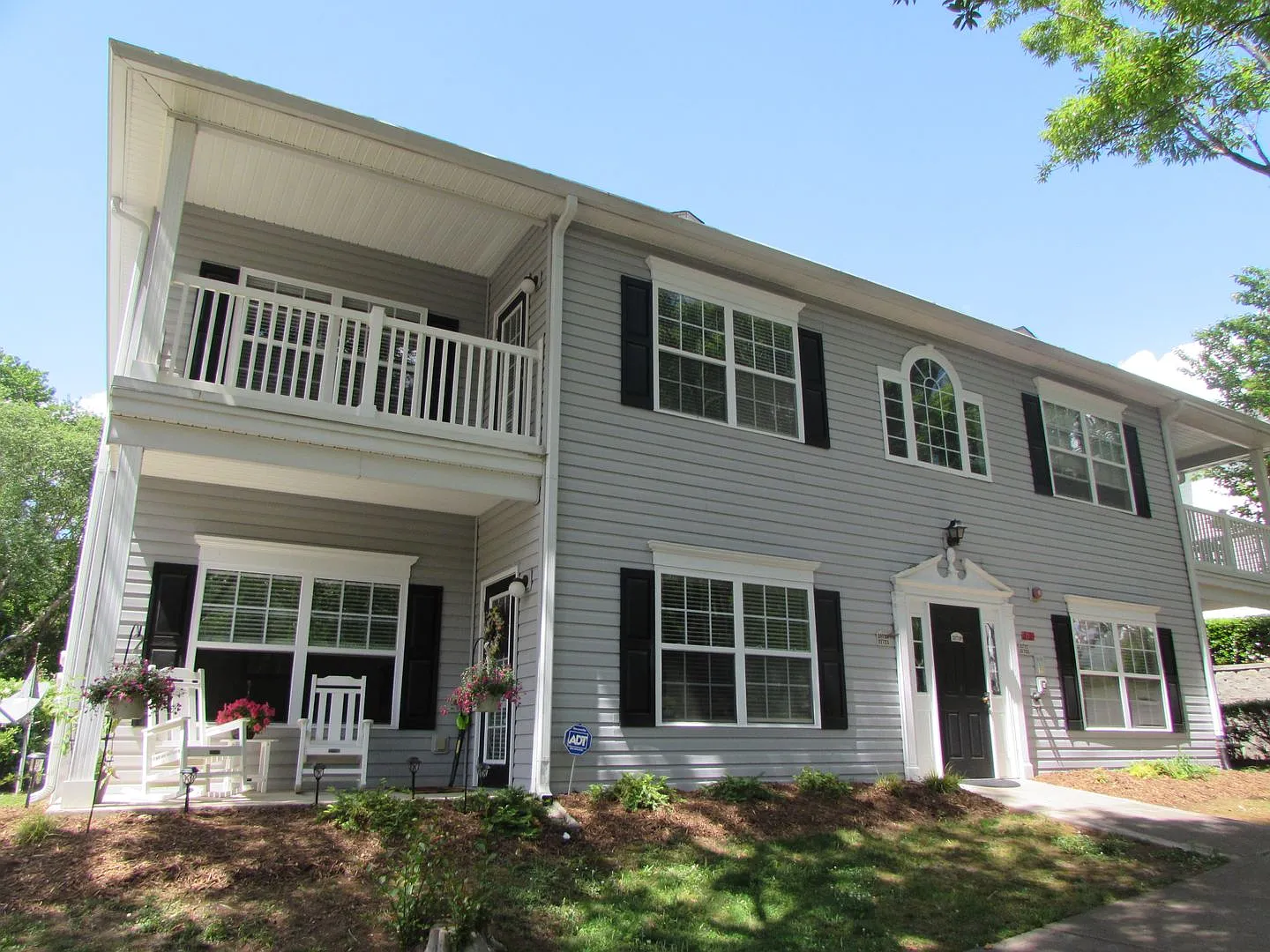 Beautiful 2 Bedroom/ 2 Bathroom Condo in Great Location - Mill Creek Subdivision - Washer/Dryer -... — Photo 1
