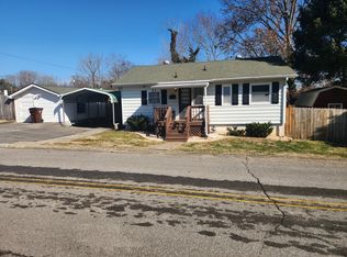 106 Palmer Rd, Oak Ridge, TN 37830