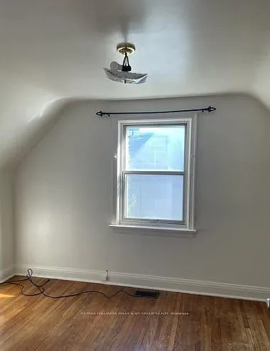 54 Highland Park Blvd E — Photo 11
