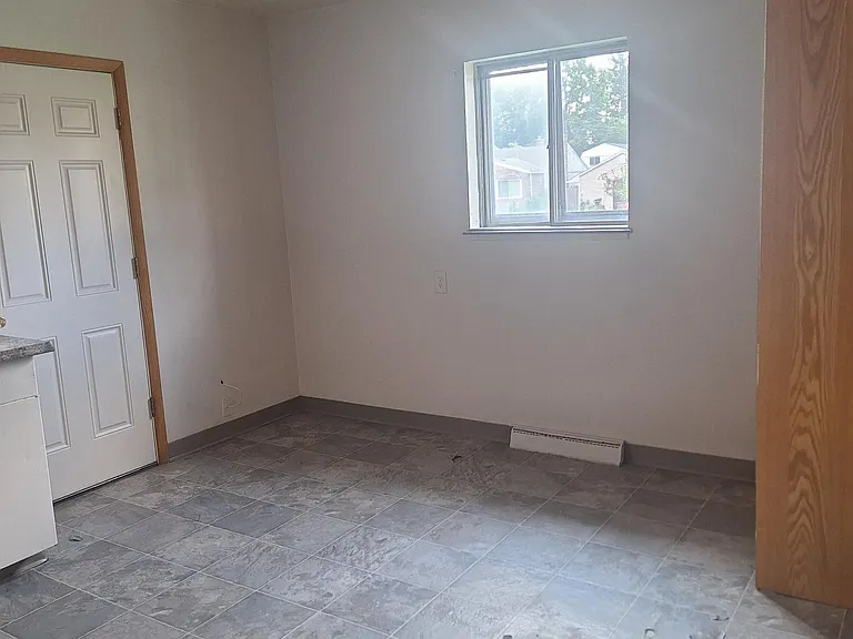 812 E Como Ave — Photo 3
