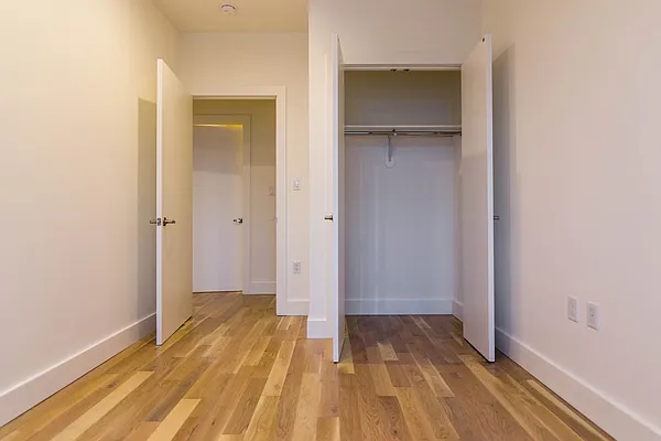 Rented by Nooklyn NYC LLC | media 27