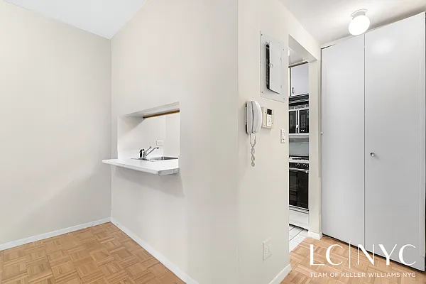 Rented by Keller Williams NYC | media 7