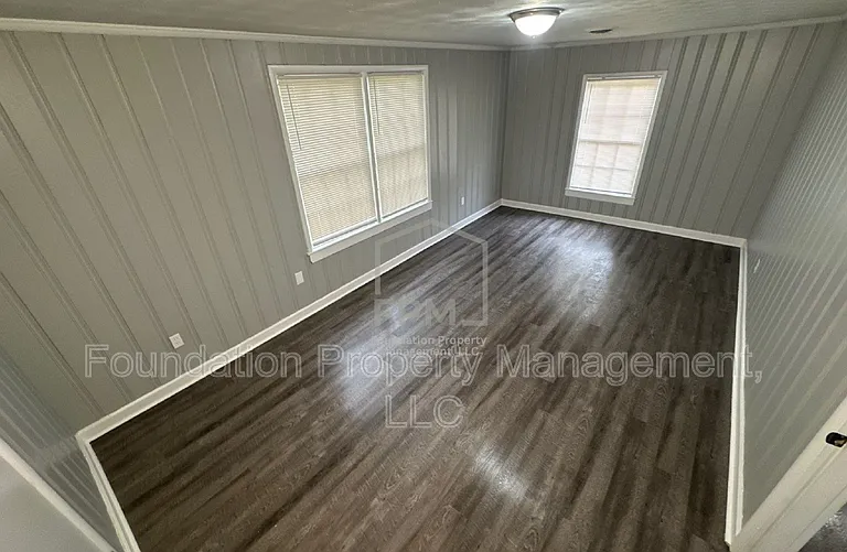 1617 Haywood Ave — Photo 8