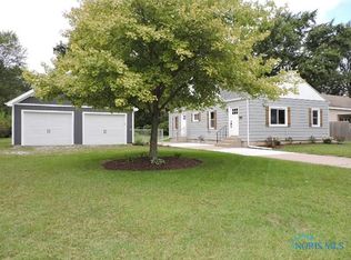 808 Countway St, Holland, OH 43528