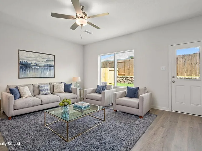 301 Patton Ln — Photo 10